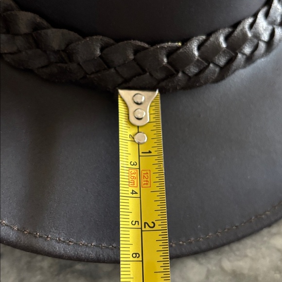 American Bison 100% Cow leather, cowgirl hat, adjustable chin strap, vented - Picture 12 of 13